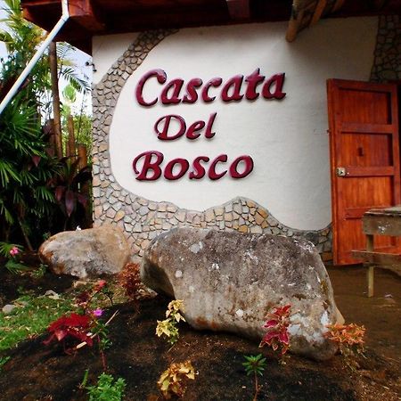 Hôtel Cascata Del Bosco Cabinas à San Vito Extérieur photo